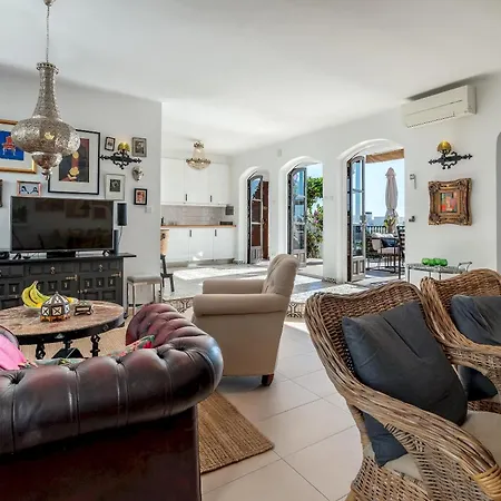 Casa La Vista נרחה